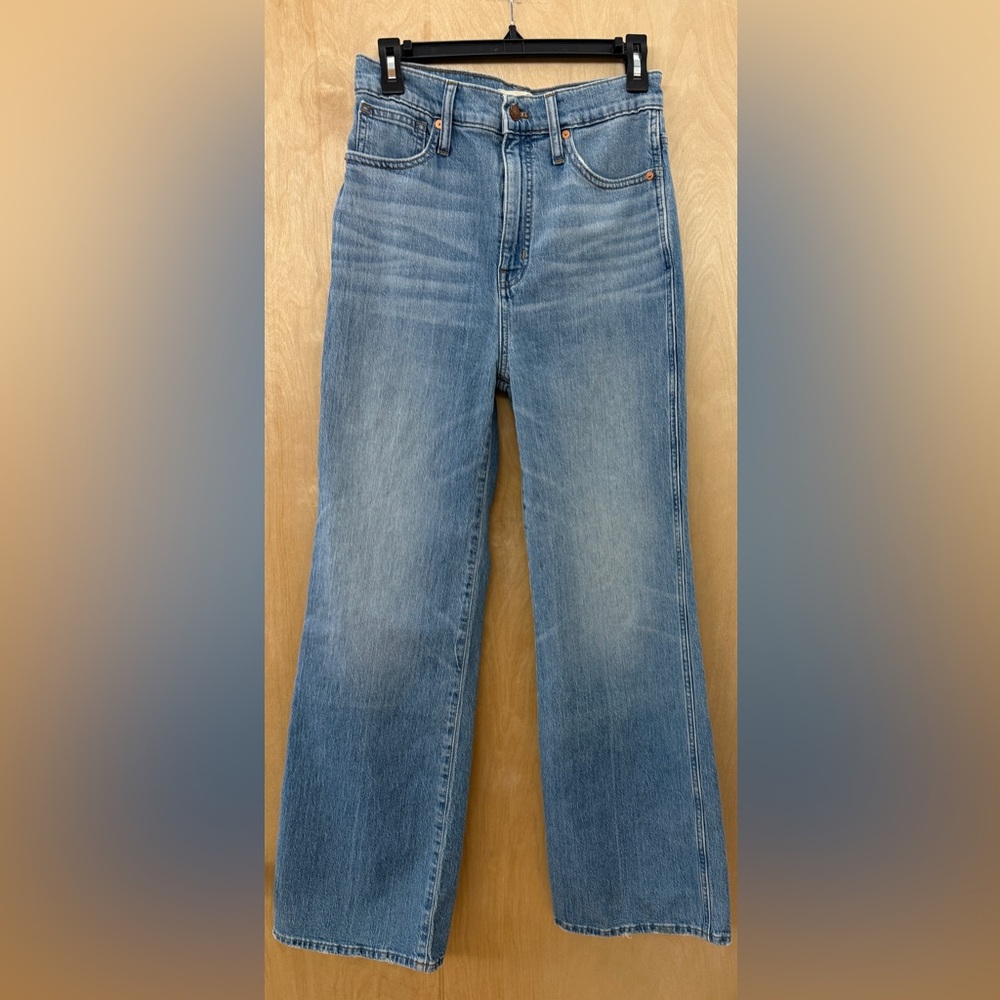 Madewell High-Rise Flare Jeans in Caine Wash - Picture 6 of 16